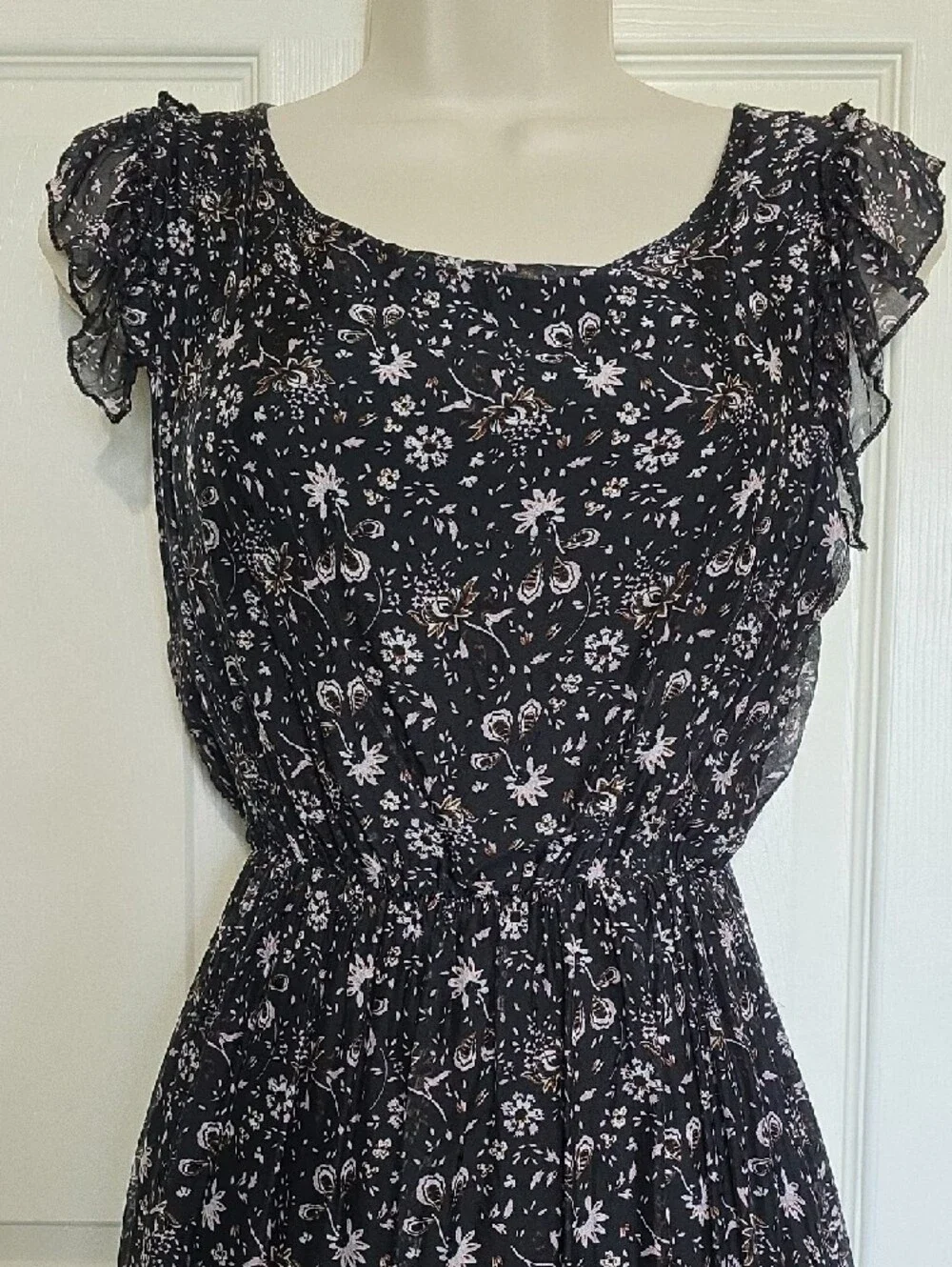 Floral Black Maxi Dress with Ruffle Cap Sleeves - Picture 7 of 16